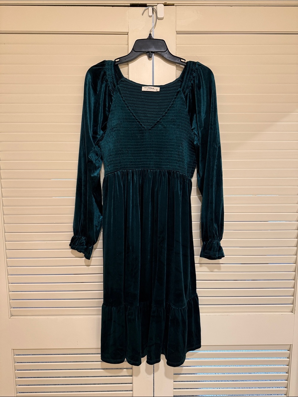 NWOT Pink Blush Maternity Deep Green Velvet Long-Sleeve Dress